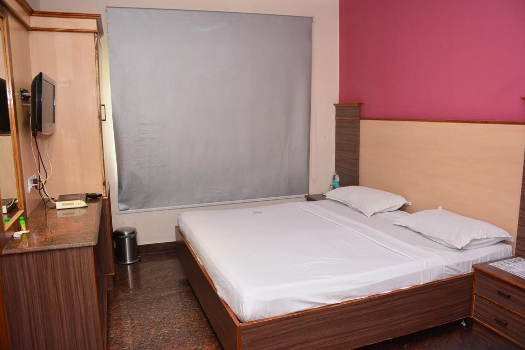 Hotel Pams Mayiladuthurai Ngoại thất bức ảnh