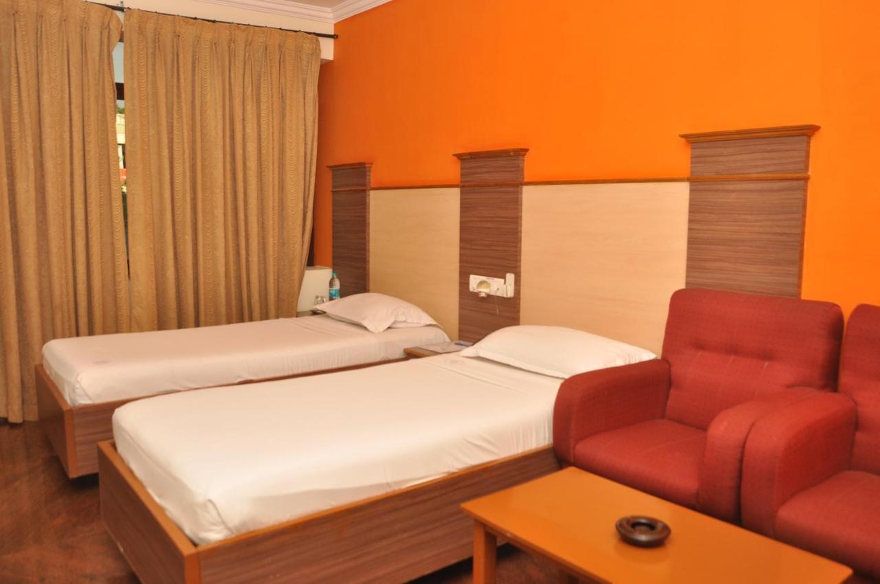 Hotel Pams Mayiladuthurai Ngoại thất bức ảnh