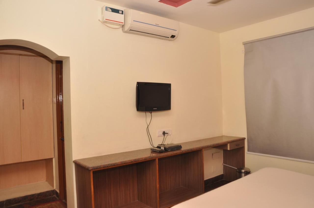 Hotel Pams Mayiladuthurai Ngoại thất bức ảnh