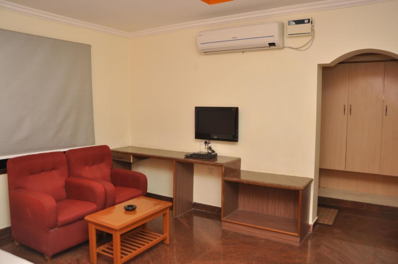 Hotel Pams Mayiladuthurai Ngoại thất bức ảnh