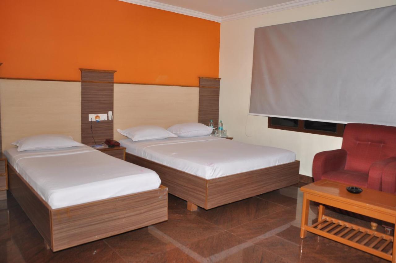 Hotel Pams Mayiladuthurai Ngoại thất bức ảnh
