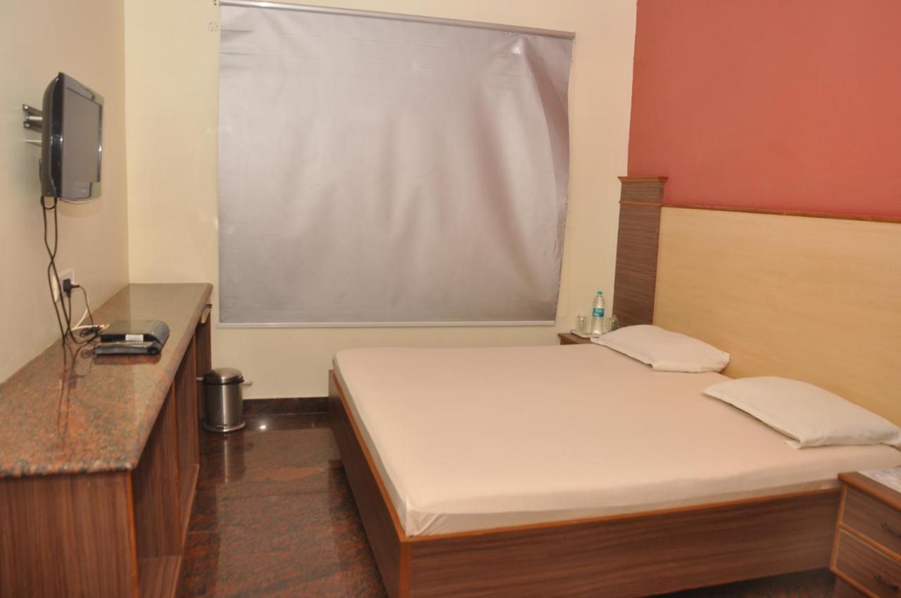 Hotel Pams Mayiladuthurai Ngoại thất bức ảnh