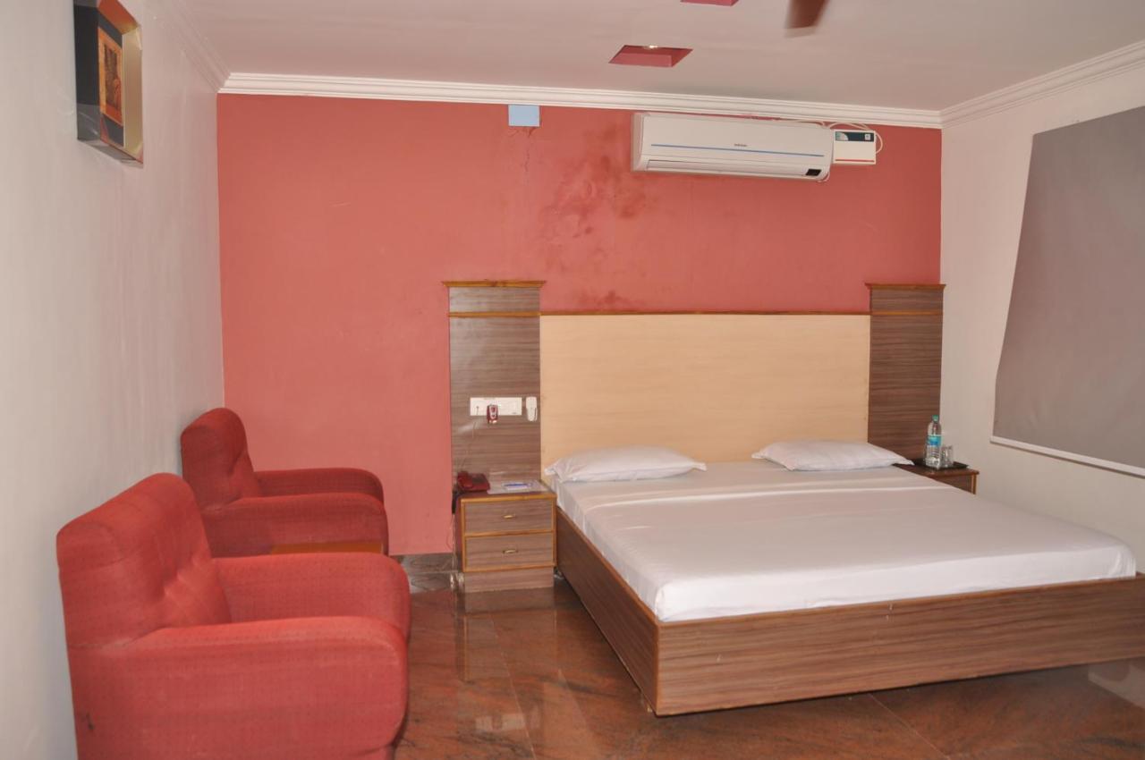 Hotel Pams Mayiladuthurai Ngoại thất bức ảnh