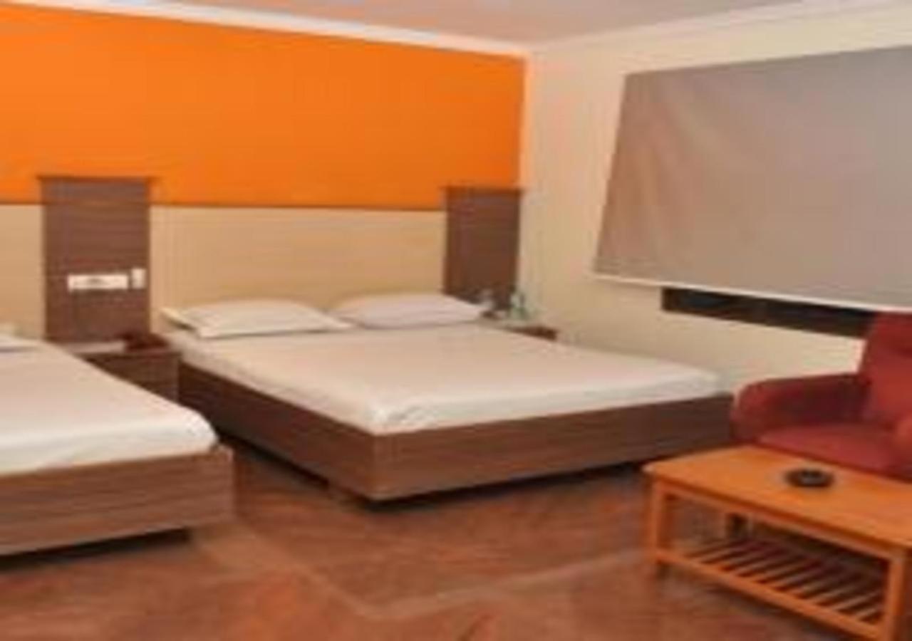 Hotel Pams Mayiladuthurai Ngoại thất bức ảnh